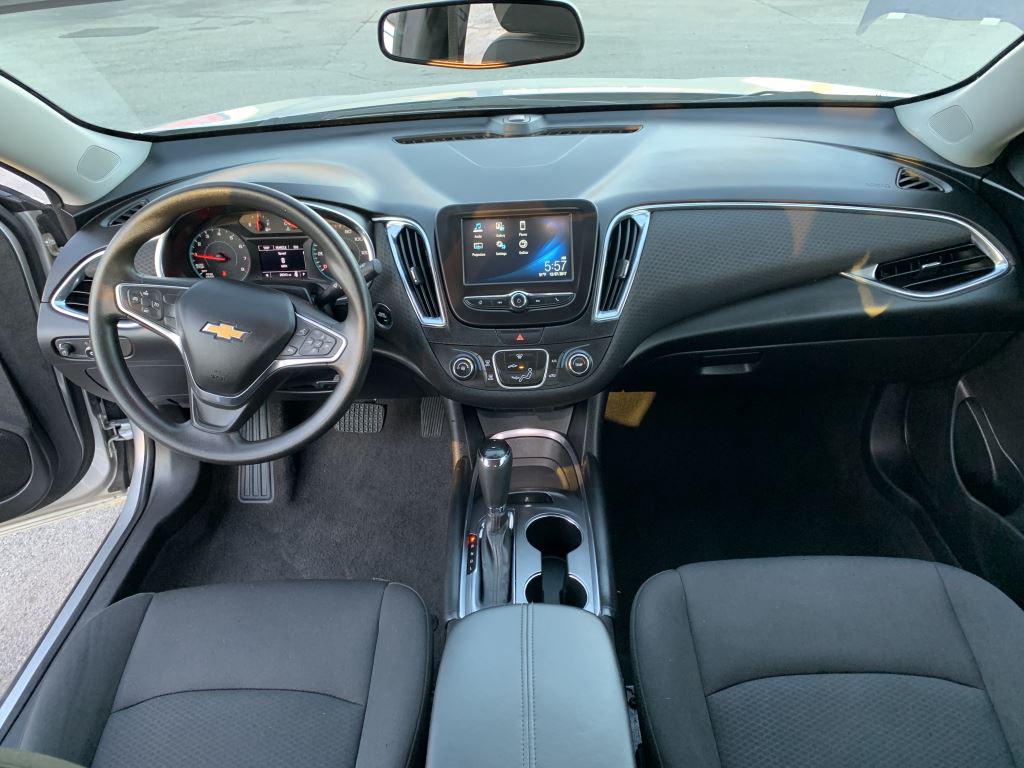 2018 Chevrolet Malibu 1LT - Photo 10